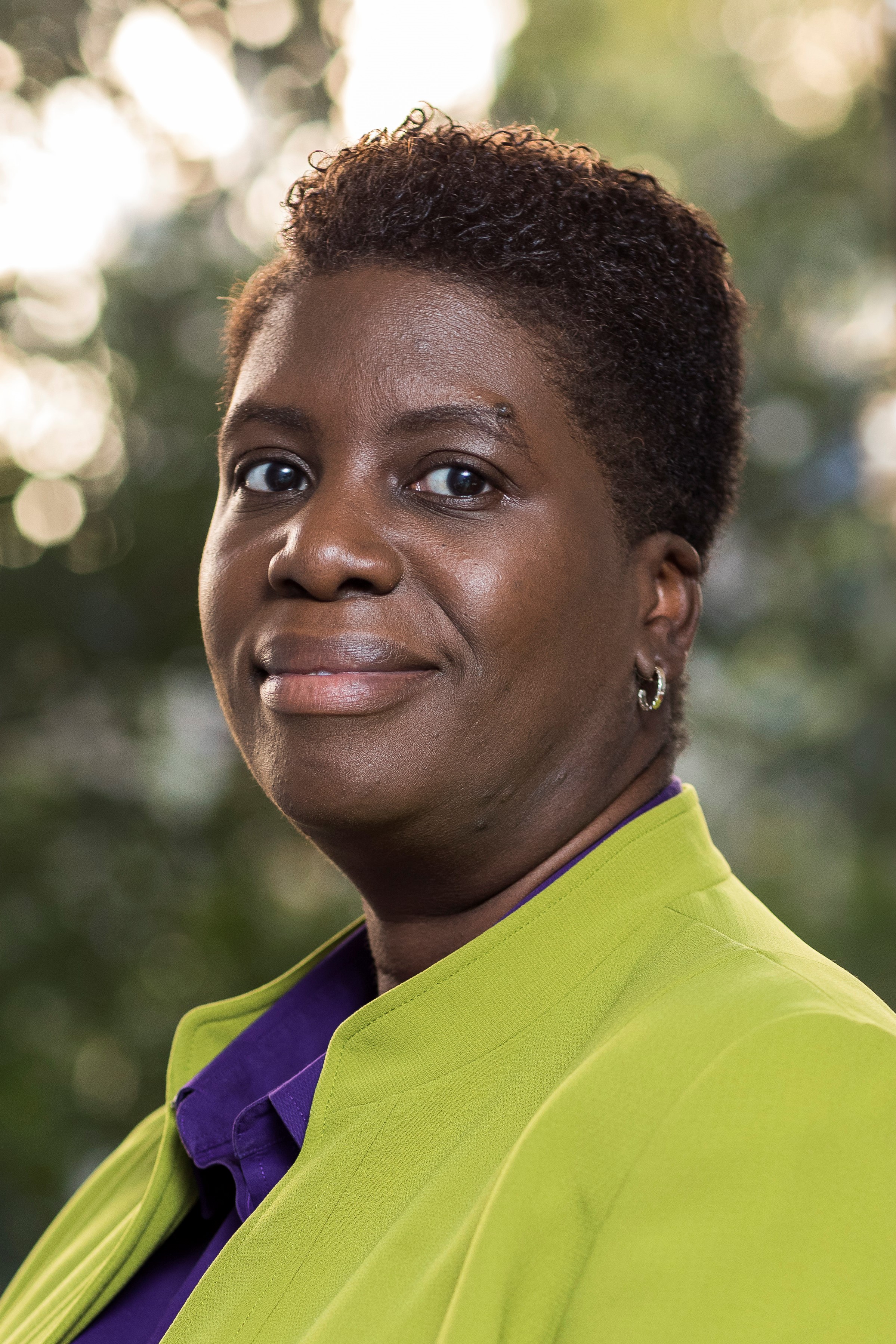 Gillian Sealy headshot